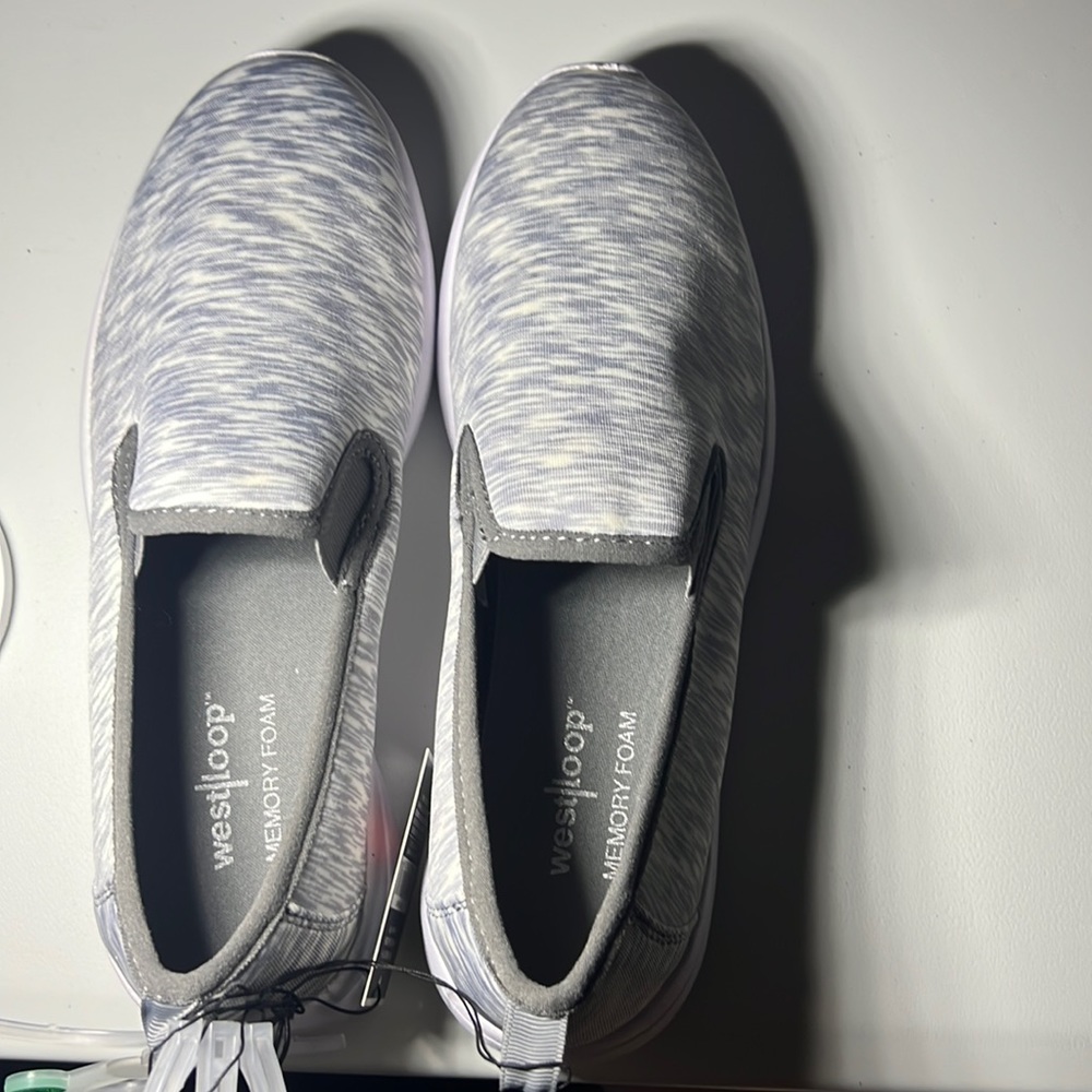 Women’s sneakers